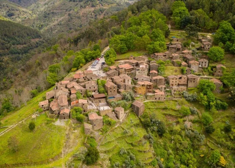 Lousã y Aldeas de Esquisto: tour privado de un día