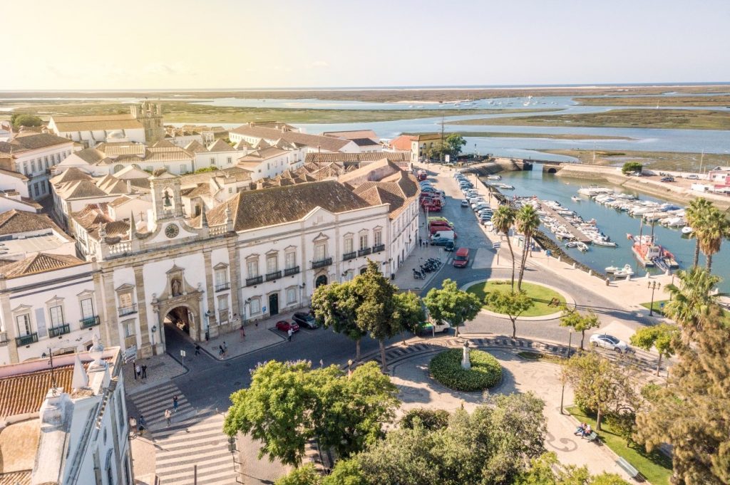 Long Distance Transfer – Lisbon – Seville  or  Seville – Lisbon
